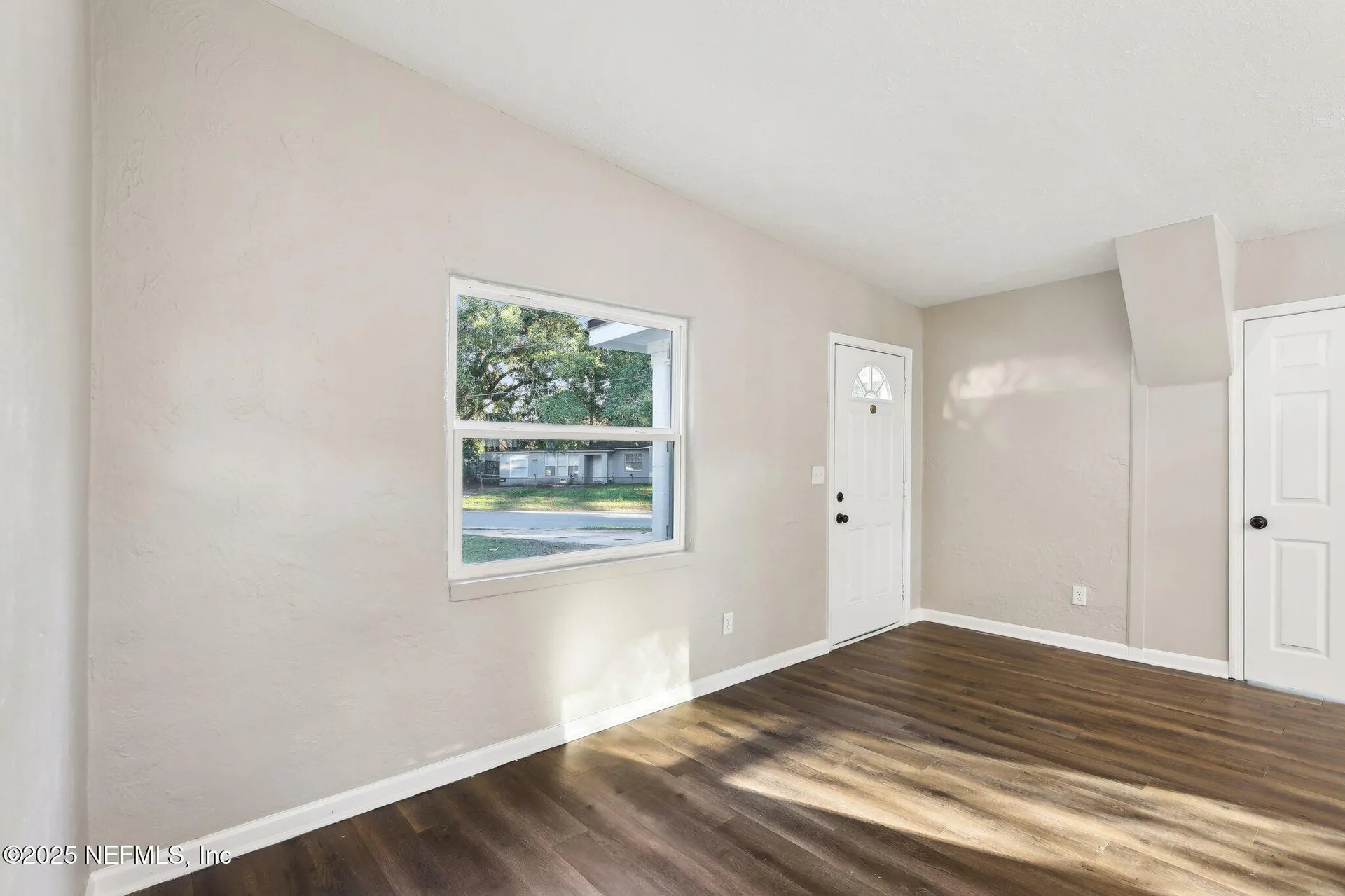 1268 King Arthur Road Jacksonville FL 32211