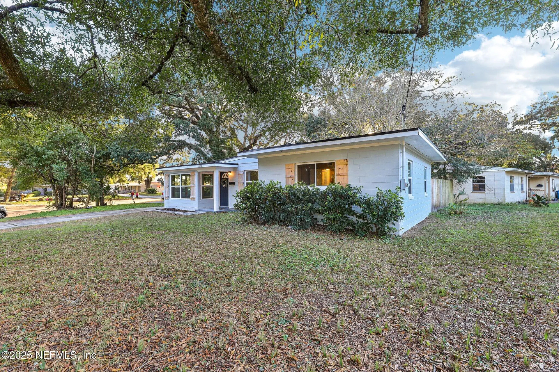 1268 King Arthur Road Jacksonville FL 32211