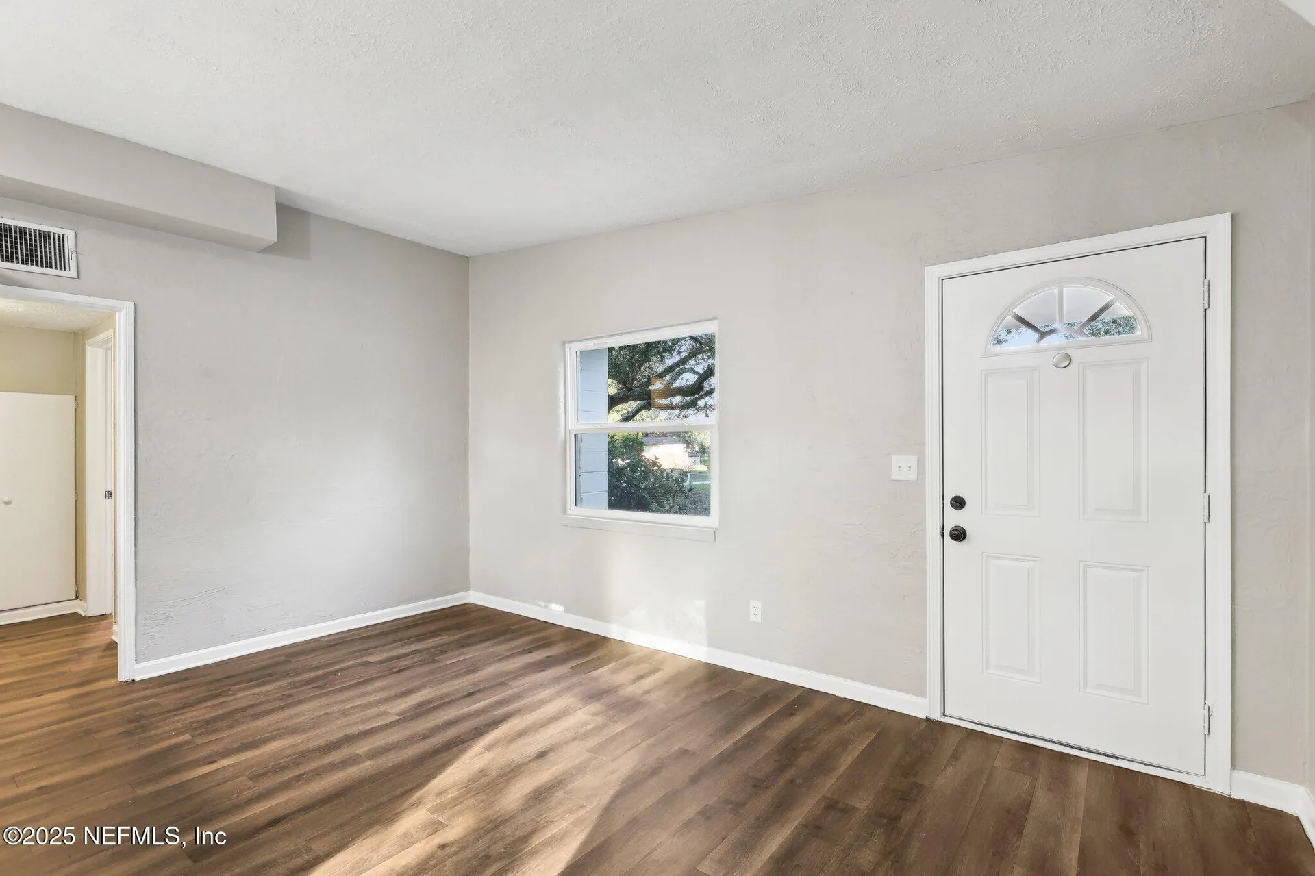 1268 King Arthur Road Jacksonville FL 32211