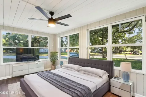 1268 King Arthur Road Jacksonville FL 32211