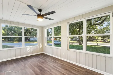 1268 King Arthur Road Jacksonville FL 32211