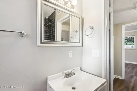1268 King Arthur Road Jacksonville FL 32211
