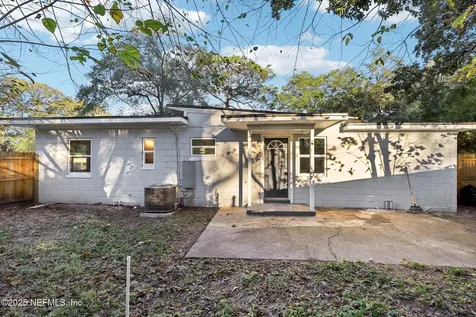 1268 King Arthur Road Jacksonville FL 32211