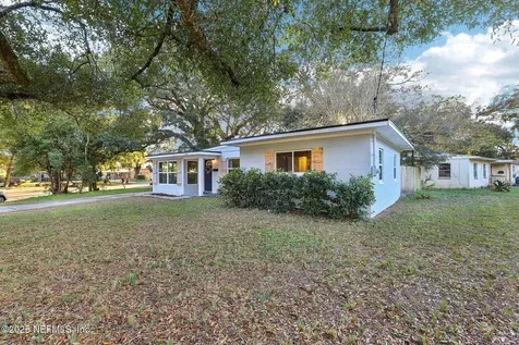 1268 King Arthur Road Jacksonville FL 32211