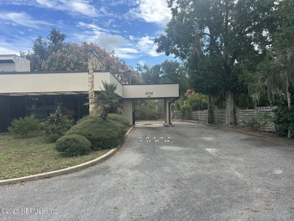 350 N Summit Street Crescent City FL 32112