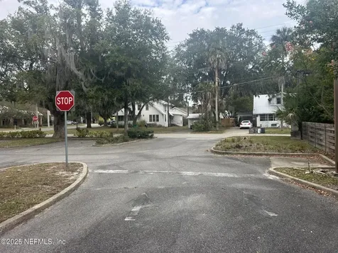 350 N Summit Street Crescent City FL 32112