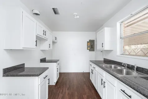 366 W 67th Street Jacksonville FL 32208