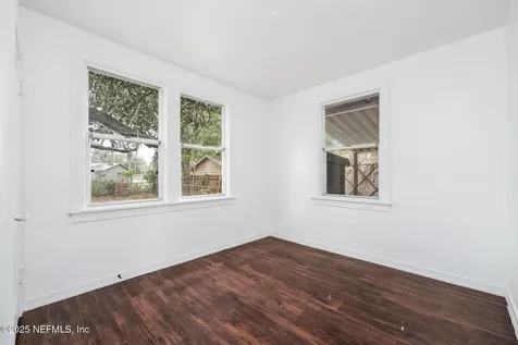 366 W 67th Street Jacksonville FL 32208