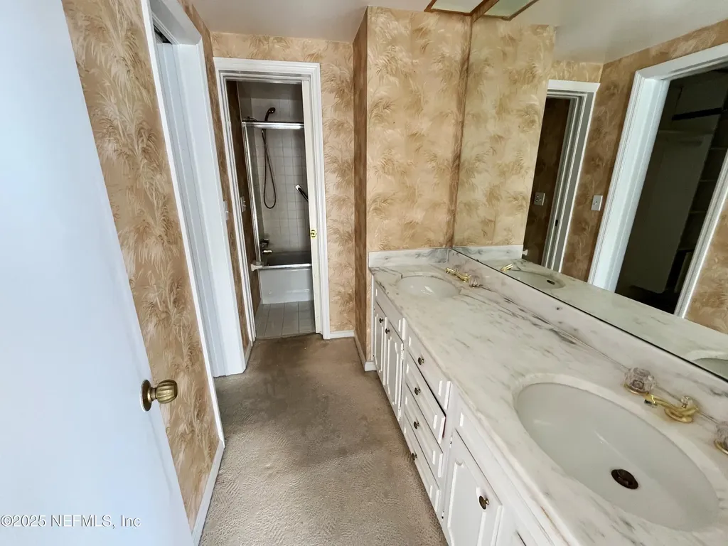 1596 Lancaster Terrace Jacksonville FL 32204