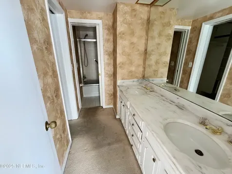 1596 Lancaster Terrace Jacksonville FL 32204