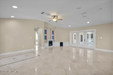 1068 S Marion Avenue Lake City FL 32025