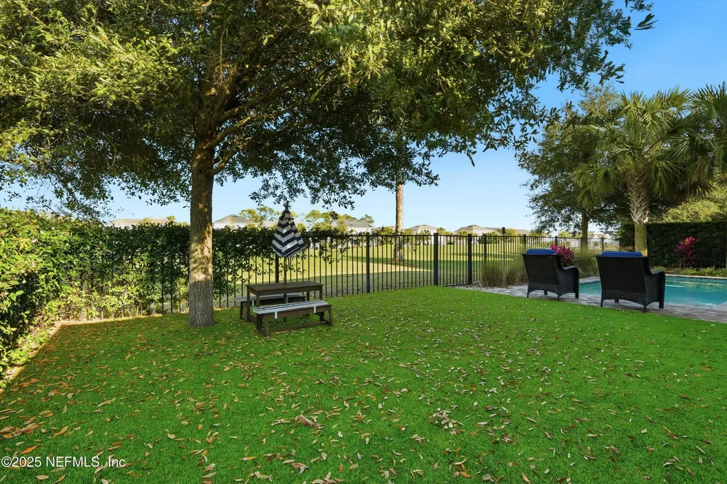 1747 Maritime Oak Drive Atlantic Beach FL 32233