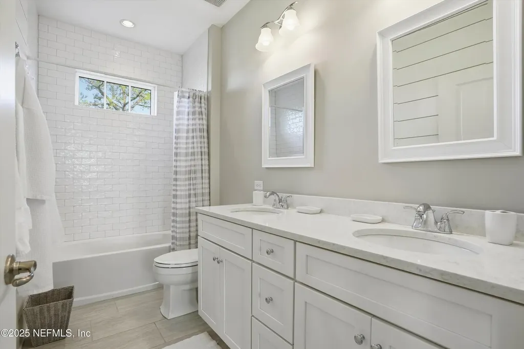 1747 Maritime Oak Drive Atlantic Beach FL 32233