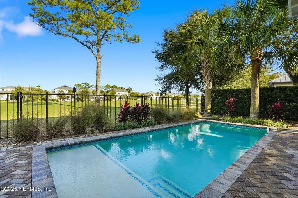 1747 Maritime Oak Drive Atlantic Beach FL 32233