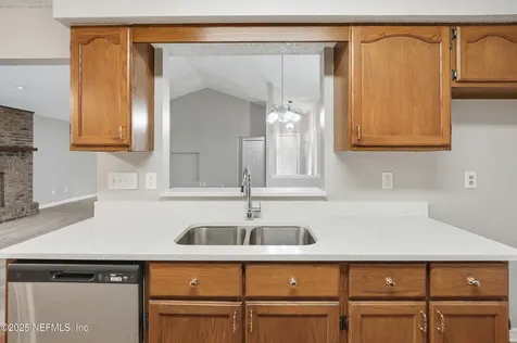 400 Cranes Landing Court Jacksonville FL 32216
