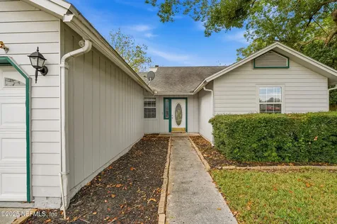 400 Cranes Landing Court Jacksonville FL 32216