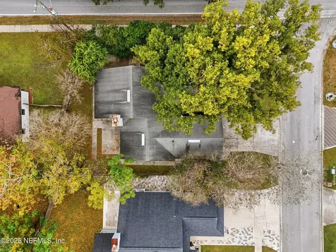 400 Cranes Landing Court Jacksonville FL 32216