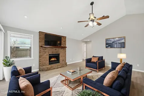 400 Cranes Landing Court Jacksonville FL 32216