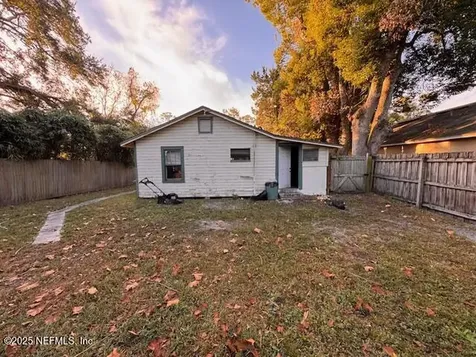 3693 Smithfield Street Jacksonville FL 32217