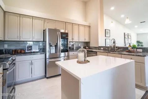 3360 Lighthouse Point Lane Jacksonville FL 32250