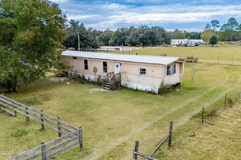 10287 SW 113th Avenue Brooker FL 32622