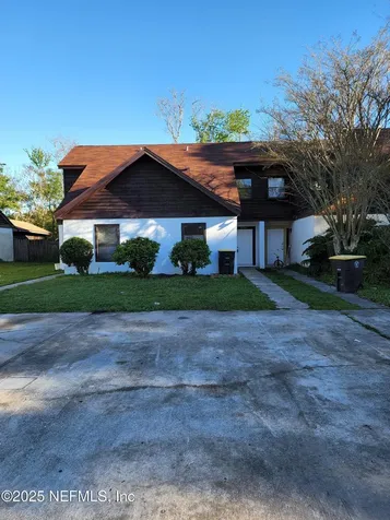 7605 Melissa Court N Jacksonville FL 32210