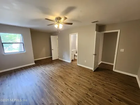 7605 Melissa Court N Jacksonville FL 32210