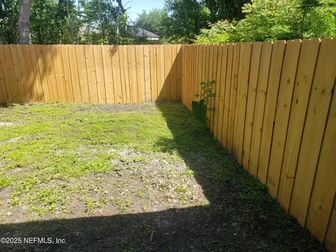 7605 Melissa Court N Jacksonville FL 32210