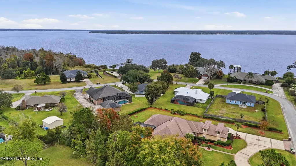 241 Crystal Cove Drive Palatka FL 32177
