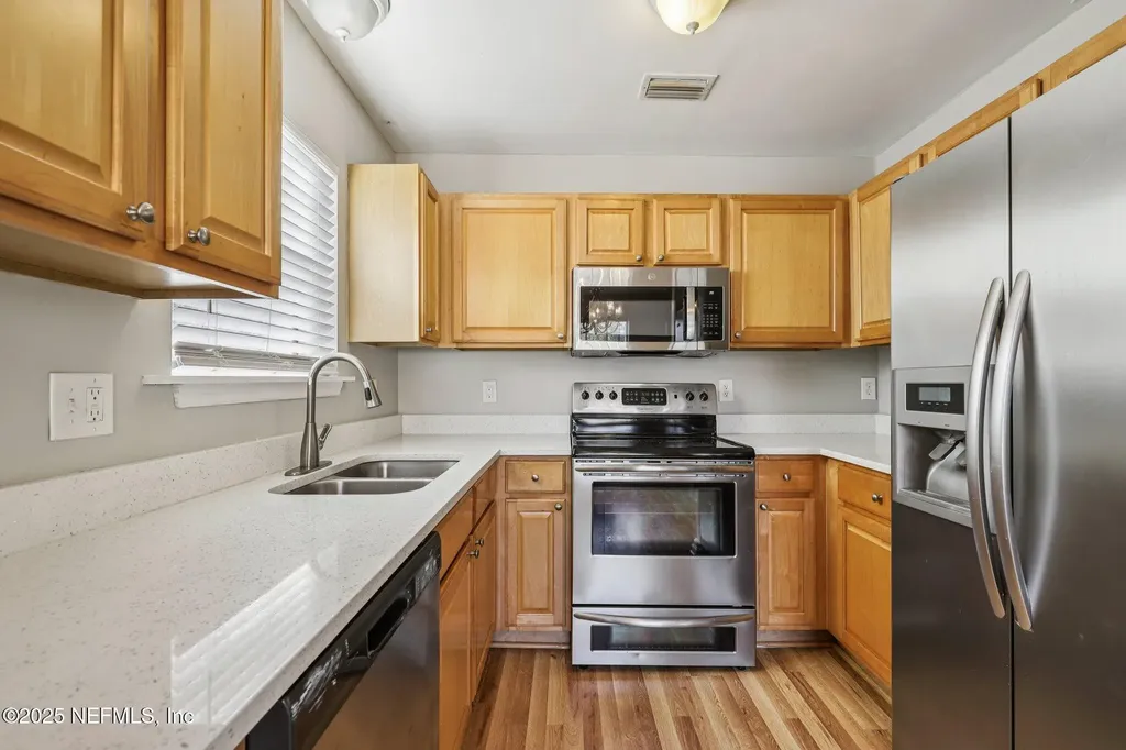 618 W Oliver Street Baldwin FL 32234