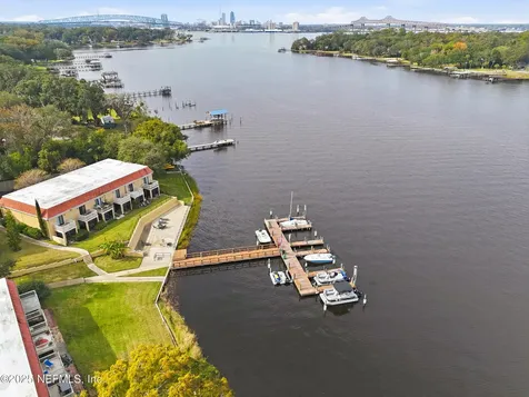 5811 Atlantic Boulevard Jacksonville FL 32207