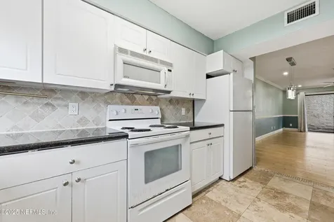 5811 Atlantic Boulevard Jacksonville FL 32207