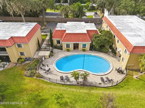 5811 Atlantic Boulevard Jacksonville FL 32207