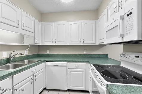1071 Edgewood Avenue S Jacksonville FL 32205