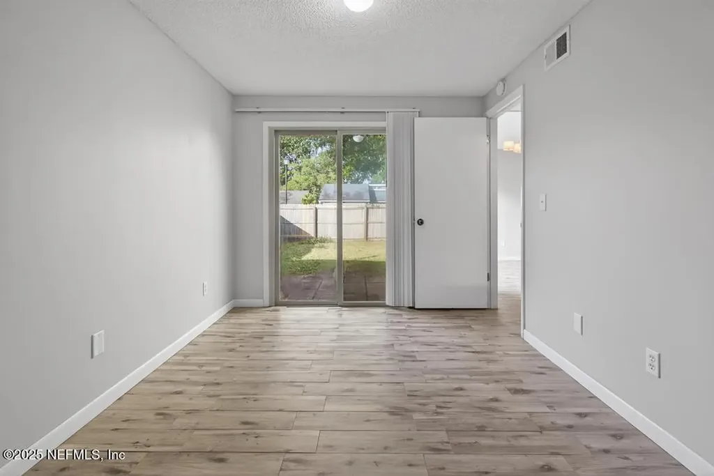 4910 Natures Hollow Way N Jacksonville FL 32217