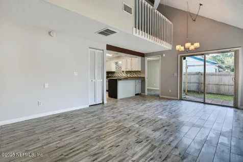 4910 Natures Hollow Way N Jacksonville FL 32217