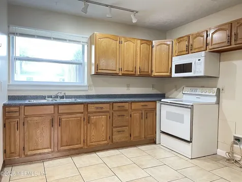 1717 Lindsey Road Jacksonville FL 32221