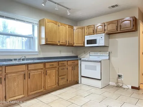 1717 Lindsey Road Jacksonville FL 32221