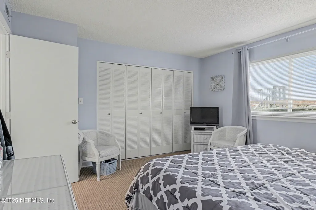 102 River Bend Court Welaka FL 32193