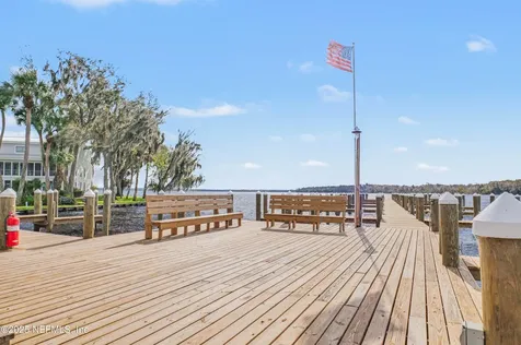 102 River Bend Court Welaka FL 32193
