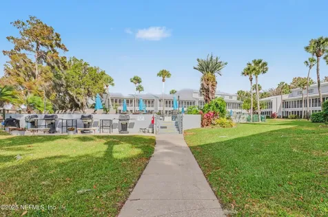102 River Bend Court Welaka FL 32193