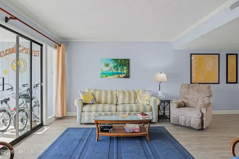 102 River Bend Court Welaka FL 32193