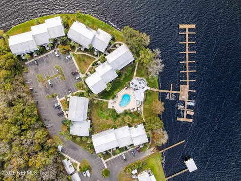 102 River Bend Court Welaka FL 32193