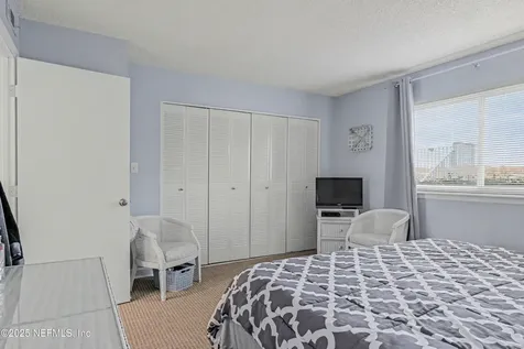 102 River Bend Court Welaka FL 32193