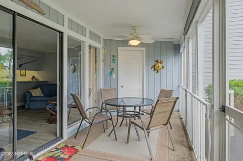 102 River Bend Court Welaka FL 32193