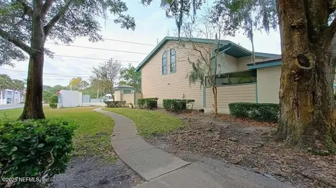 103 Courageous Court N Jacksonville FL 32233