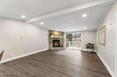 66 Panda Avenue Middleburg FL 32068