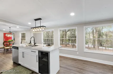 66 Panda Avenue Middleburg FL 32068