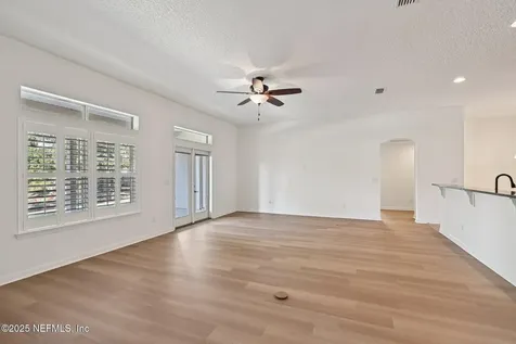 8268 Autumnwind Drive Jacksonville FL 32218