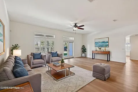 8268 Autumnwind Drive Jacksonville FL 32218